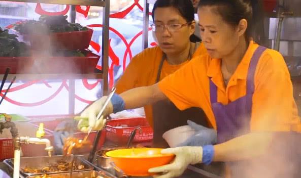 香港车仔面从推车仔卖粥粉面到开店面几十年这味道你品味过吗开云 开云体育官网(图3)