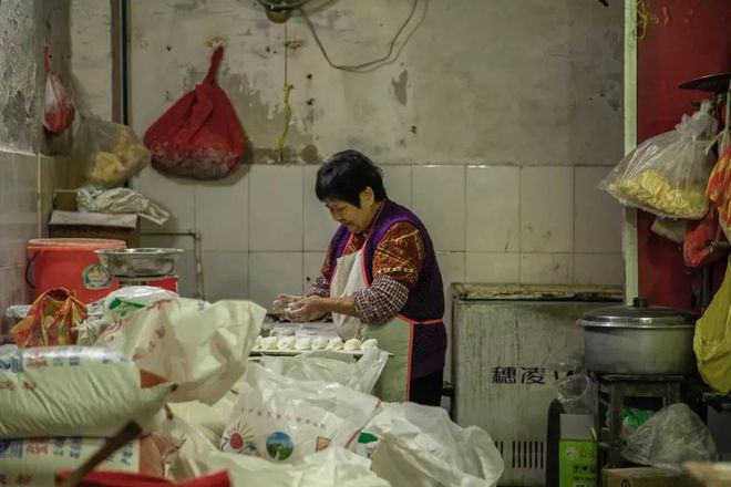 开云 开云体育番禺32家超人气老店“骨灰级吃货”推荐！没熟人带路还不一定能找到(图37)
