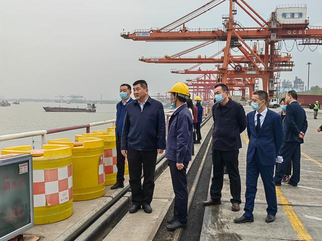 湖北农发集团与湖北港口集团签订粮食加工项目合作协议开云 开云体育APP(图2)