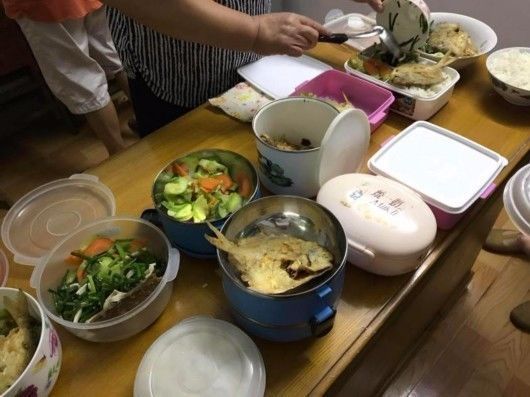 暖心!高安有家“老人食堂”20名开云体育 开云官网留守不用再一个人在家吃馊饭菜!(图2) 暖心!高安有家“老人食堂”20名开云体育 开云官网留守不用再一个人在家吃馊饭菜!(图2)