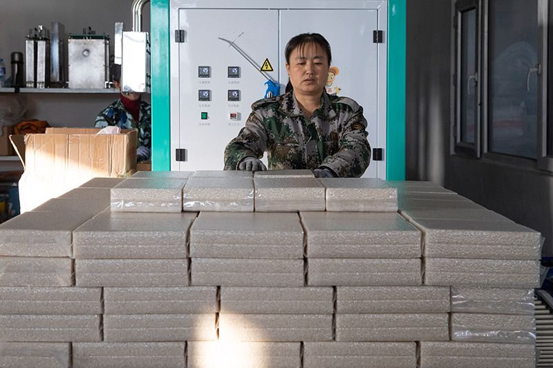 黑龙开云 开云体育APP江宁安：粮食丰收加工忙(图5)