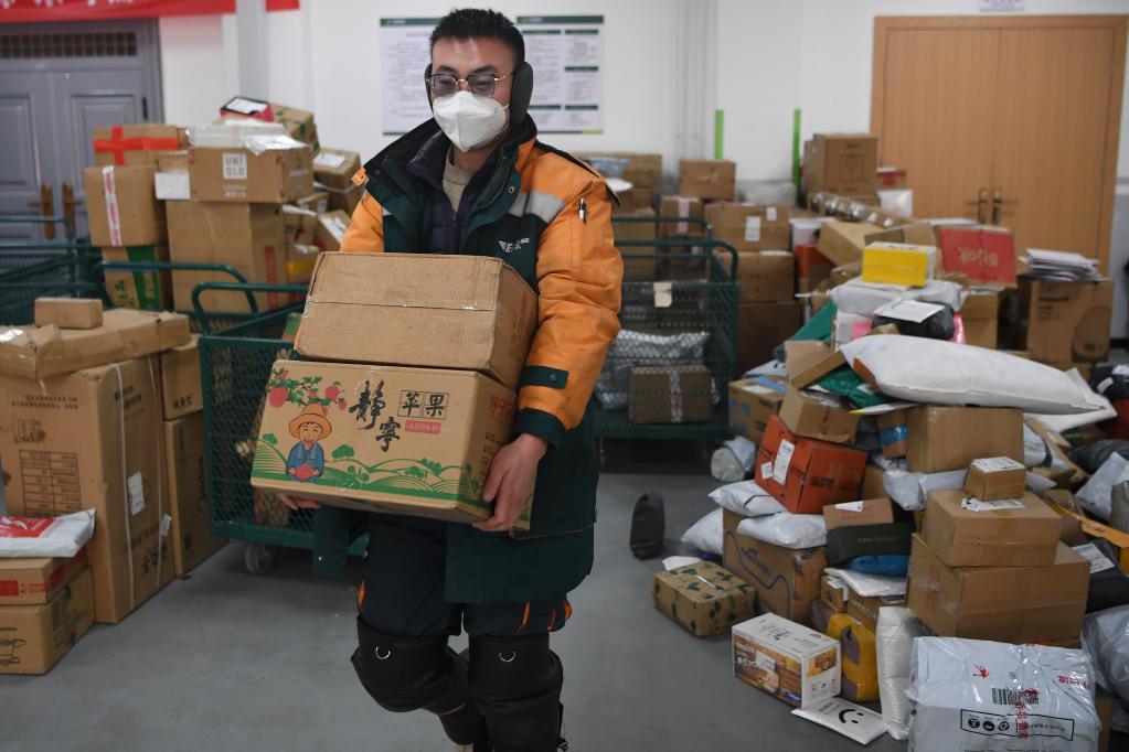开云 开云体育平台全力促生产迎“双节”——各地稳物价保民生见闻(图3)