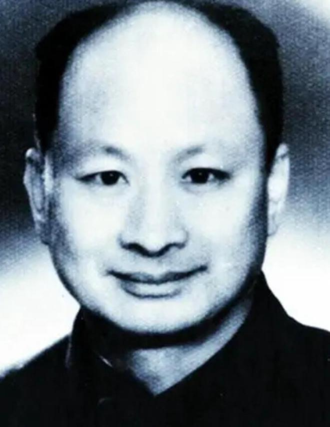 他曾担任粮食部部长1958年被撤开云体育 开云官网职1966年被打成重伤(图2)