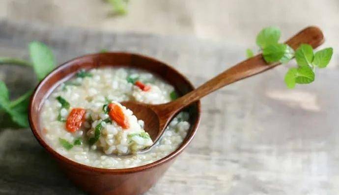 喝这10碗养生粥利消化吸收开云 开云体育官网这个季节最适合喝了(图4)