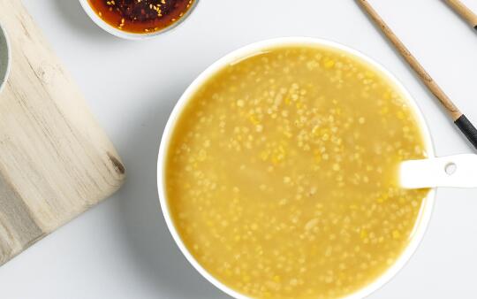 秋季养生喝什么粥最好 秋季开云 开云体育官网养生粥食谱大全(图2) 秋季养生喝什么粥最好 秋季开云 开云体育官网养生粥食谱大全(图2)