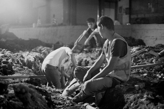 35岁无技术无学历工地搬砖好还是弄个小吃摊试试开云APP 开云官网入口？(图3)