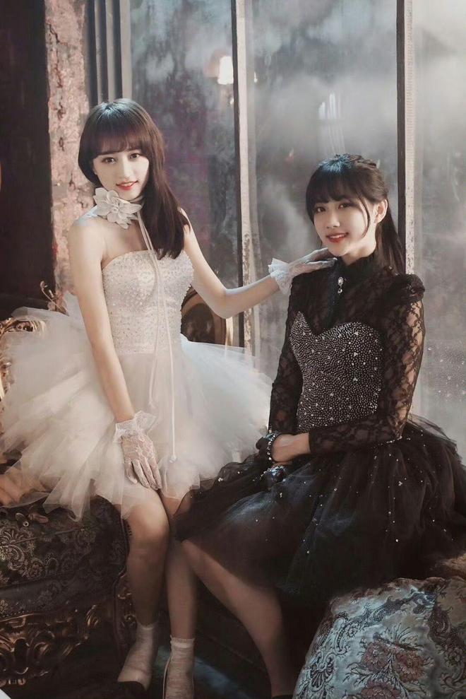 Kaiyun 开云这波操作令人迷惑！李媛质问李嘉鑫引cp粉热议黄婷婷亲手撕粉(图4)