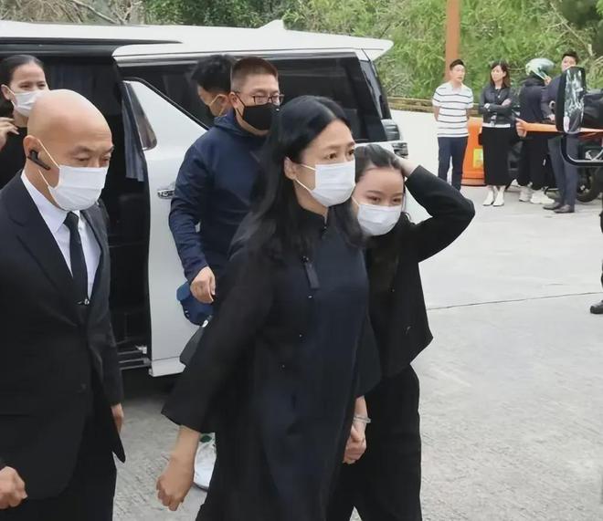 刘德华6姐弟24人大家族曝光大姐贪财好赌弟弟省心最能赚钱开云 开云体育平台(图3)