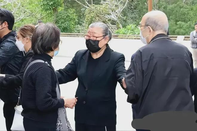 刘德华6姐弟24人大家族曝光大姐贪财好赌弟弟省心最能赚钱开云 开云体育平台(图23)