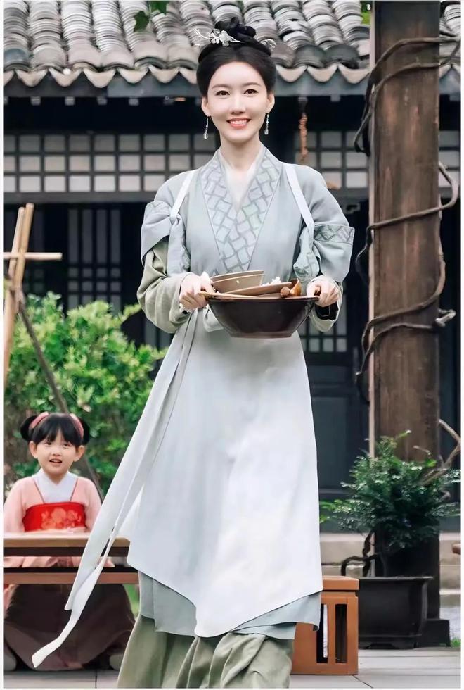 开云 开云体育平台《庆余年2》！“胜似虎豹”的王夫人隐藏的身份不简单啊！(图2)