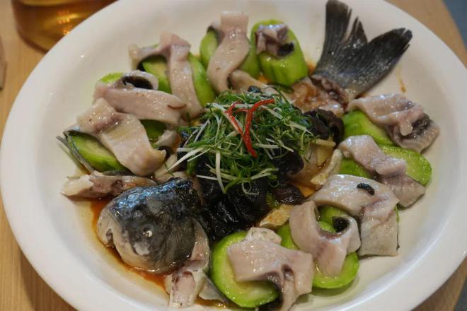 Kaiyun 开云体育睇龙船漂移、叹美食“直落”！超全打卡攻略在南海从早吃到晚！(图13)