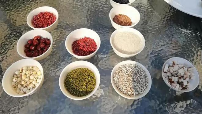 开云 开云体育平台腊八节：做一碗腊八粥 送一份暖心情(图2)