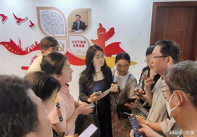 开云 开云体育官网江冰教授为“红棉学堂”讲授《广州历史文化与广州精神(图4)