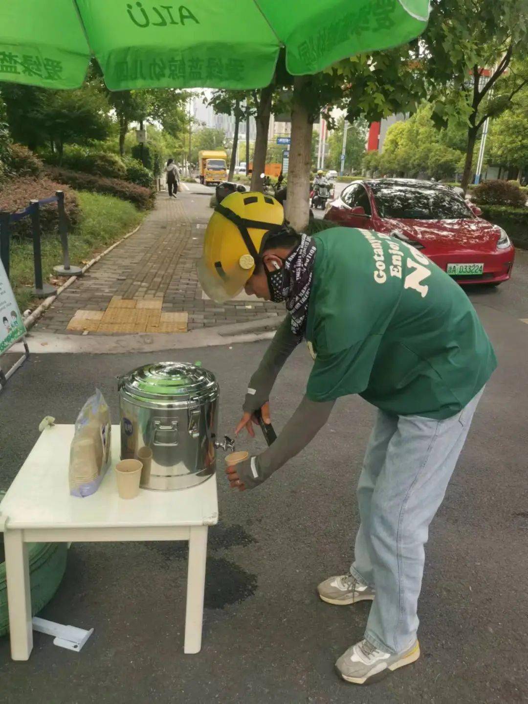 开云 开云体育平台北干街道多了个“爱心凉茶站”一问竟是幼儿园小朋友的主意(图2)