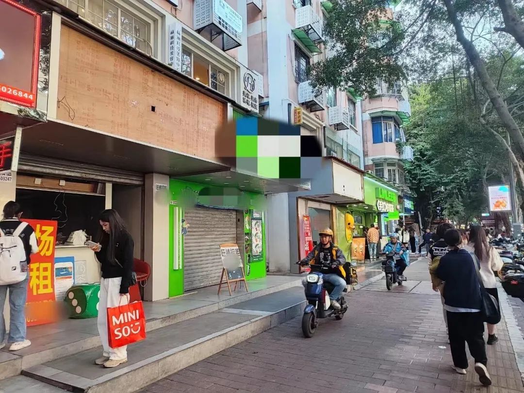 多图实拍！一条街都是“旺铺转让”餐饮店倒闭潮真的来了……开云体育 开云平台(图3)