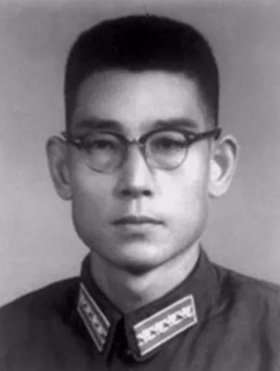 开云体育 Kaiyun.com 官网入口63年毛主席70岁寿辰毛远志前去祝寿主席：这么多年为什么不来(图8)